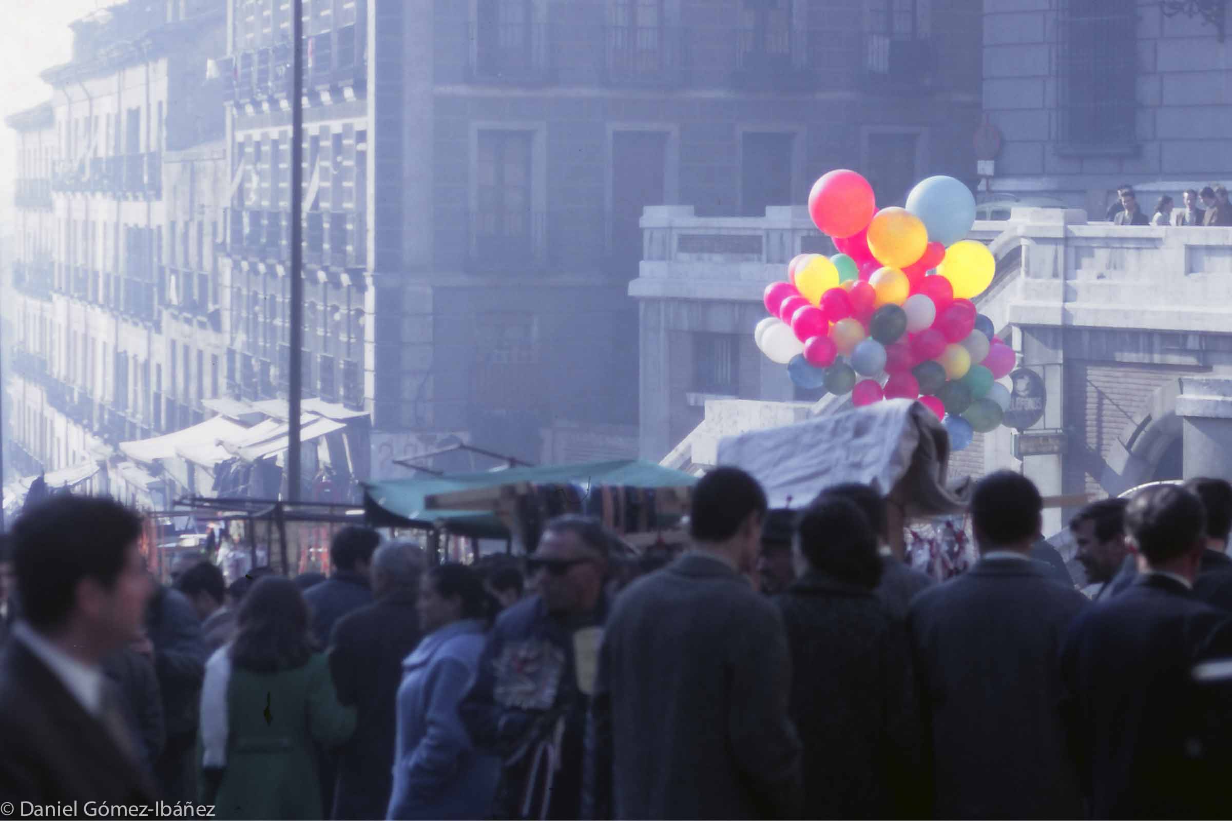 The balloon vendor in the Rastro (flea market) [Madrid, Spain, 1968]