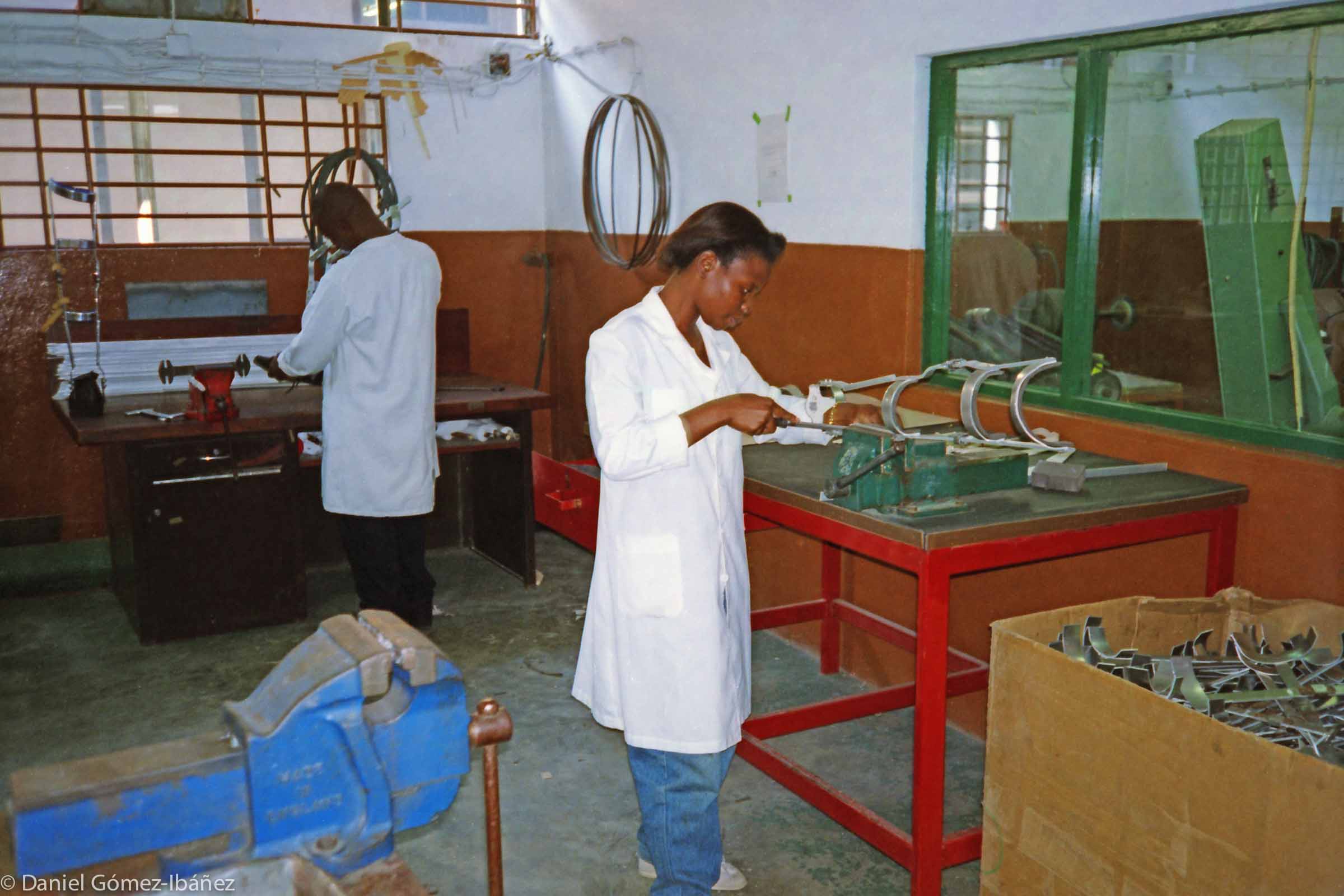 Each prosthesis is made by hand in the hospital's orthopedic workshops. © 1997